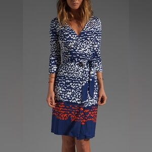 NWT Diane Von Furstenberg Naoki wrap dress in Scribbled Lines print, size 6